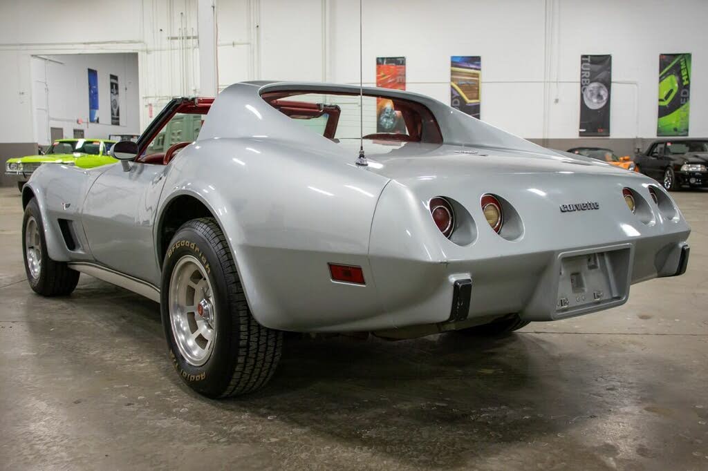 chevrolet corvette V8 350 1977 prix tout compris