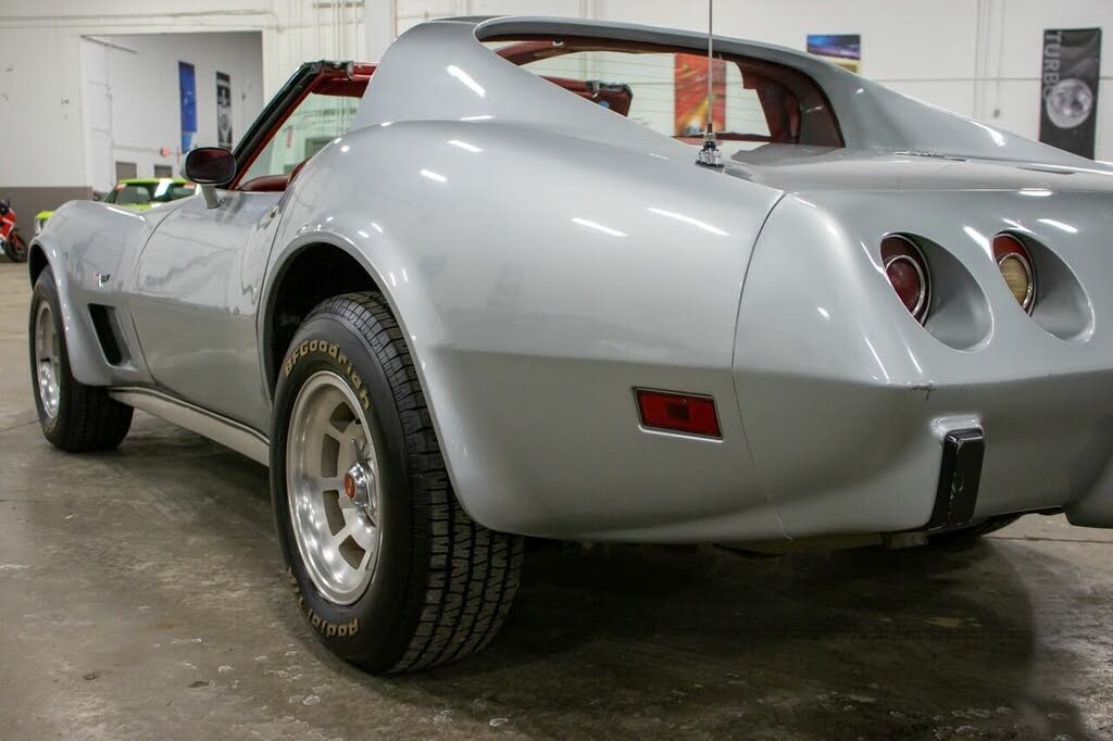 chevrolet corvette V8 350 1977 prix tout compris