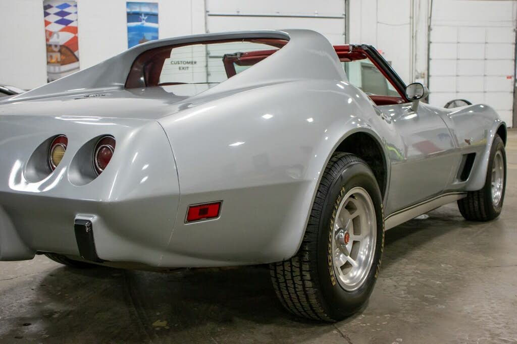 chevrolet corvette V8 350 1977 prix tout compris