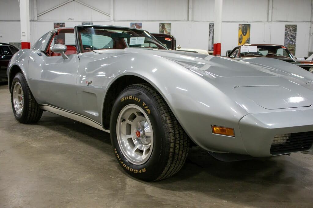 chevrolet corvette V8 350 1977 prix tout compris