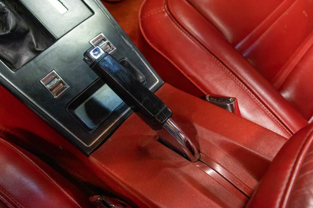 chevrolet corvette V8 350 1977 prix tout compris