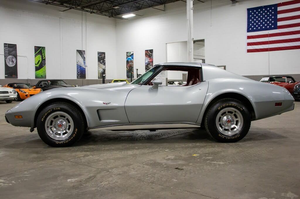 chevrolet corvette V8 350 1977 prix tout compris