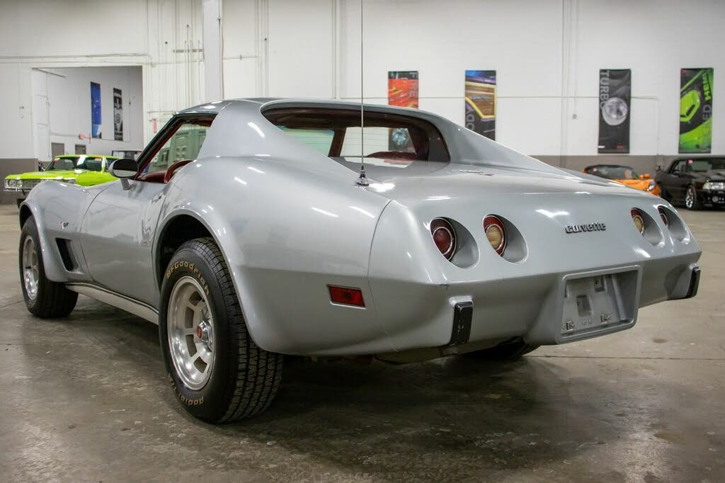 chevrolet corvette V8 350 1977 prix tout compris