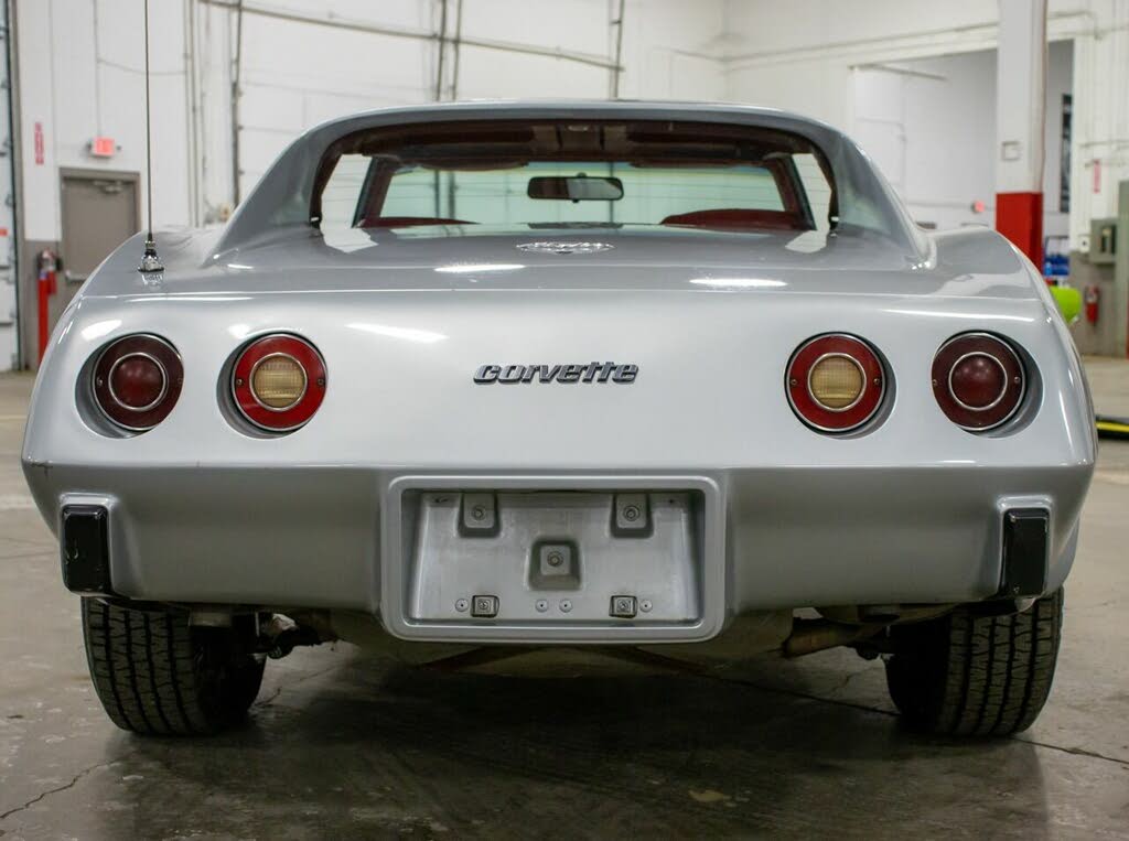 chevrolet corvette V8 350 1977 prix tout compris