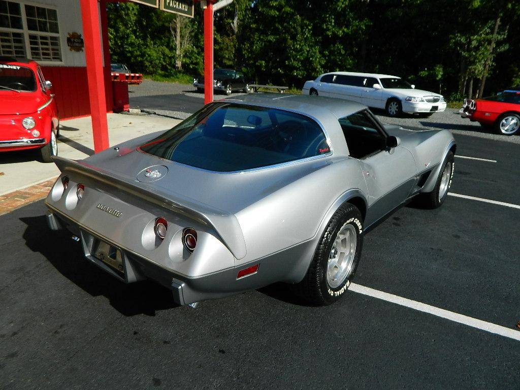 Chevrolet Corvette 25e anniversaire v8 1978 prix tout compris