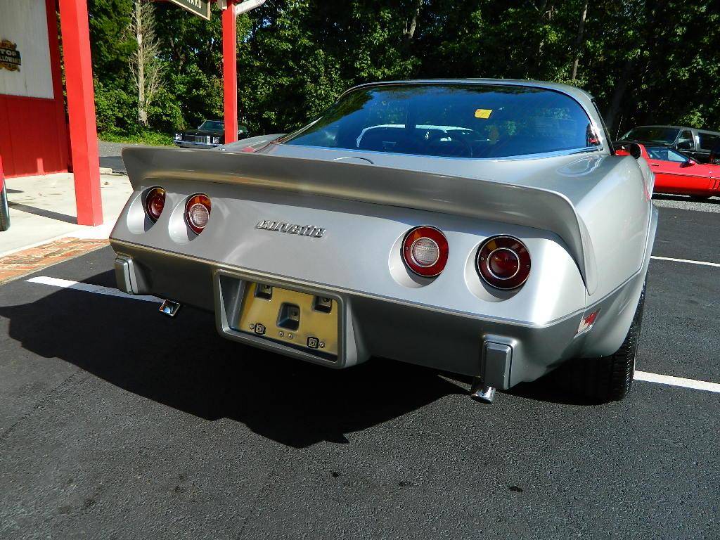 Chevrolet Corvette 25e anniversaire v8 1978 prix tout compris