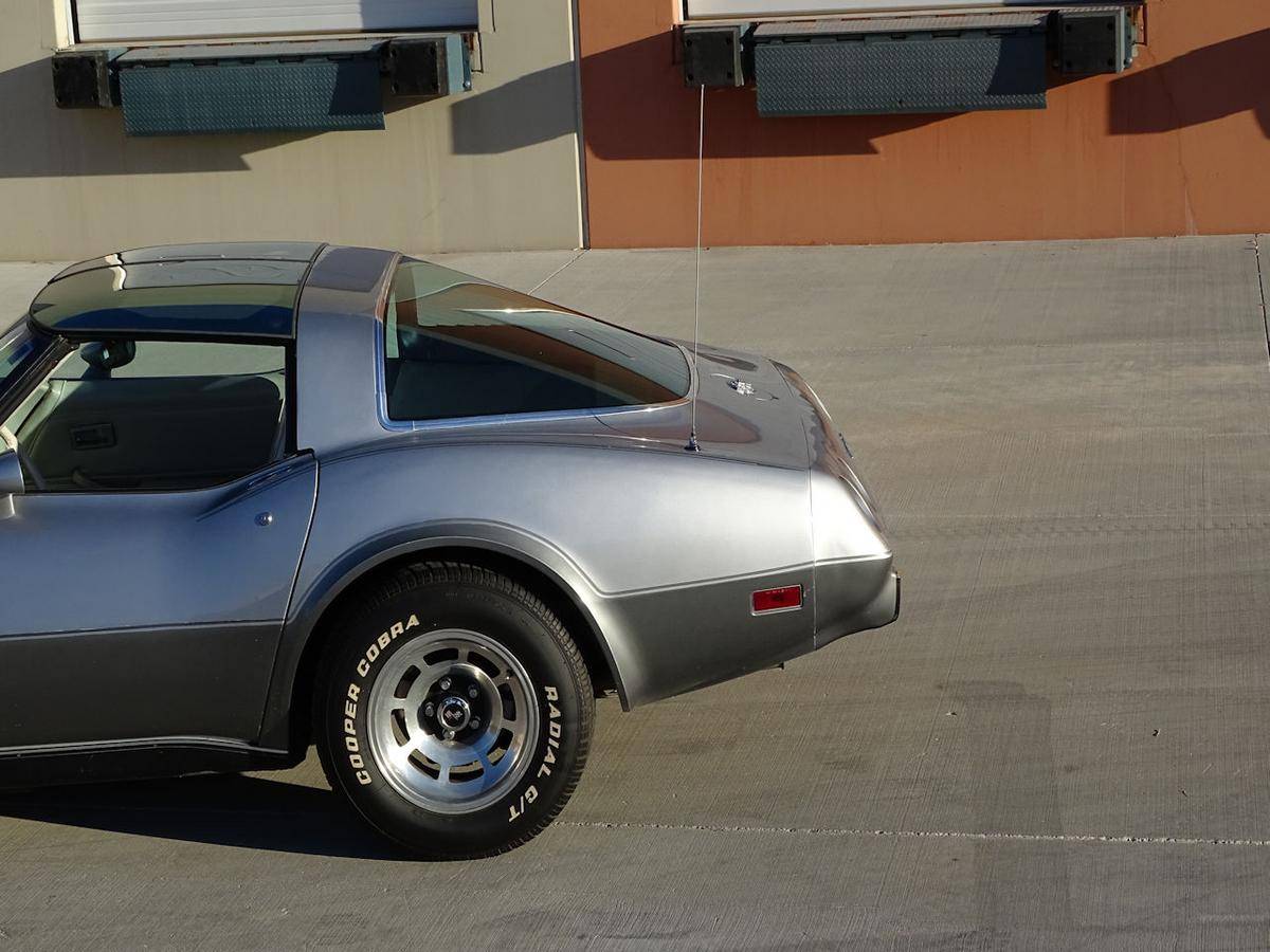 Chevrolet Corvette 25th anniversary 350 v8 1978 prix tout compris