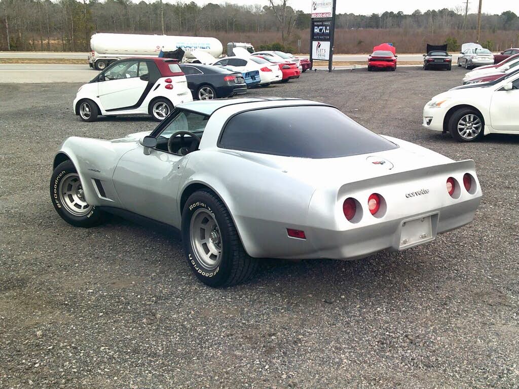 chevrolet corvette 1982 v8 prix tout compris