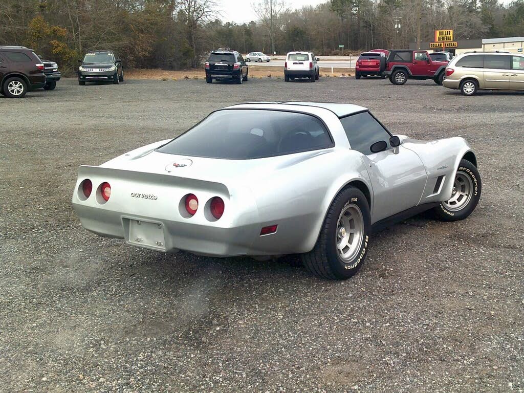 chevrolet corvette 1982 v8 prix tout compris