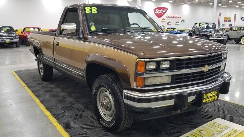 Chevrolet Silverado Reg cab 4x4 v8 5.7l 1988 prix tout compris