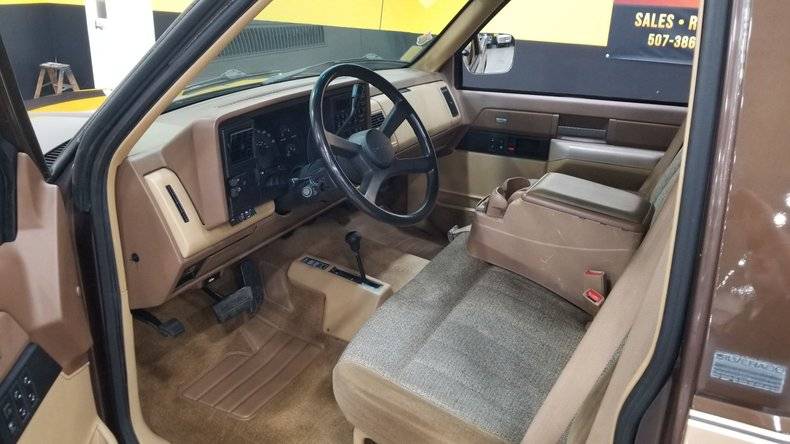 Chevrolet Silverado Reg cab 4x4 v8 5.7l 1988 prix tout compris