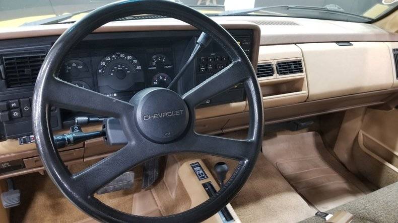 Chevrolet Silverado Reg cab 4x4 v8 5.7l 1988 prix tout compris