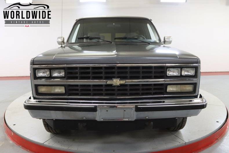 Chevrolet Suburban 350 v8  1990 prix tout compris