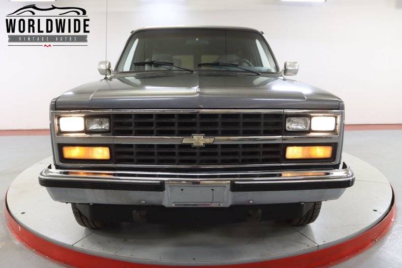 Chevrolet Suburban 350 v8  1990 prix tout compris