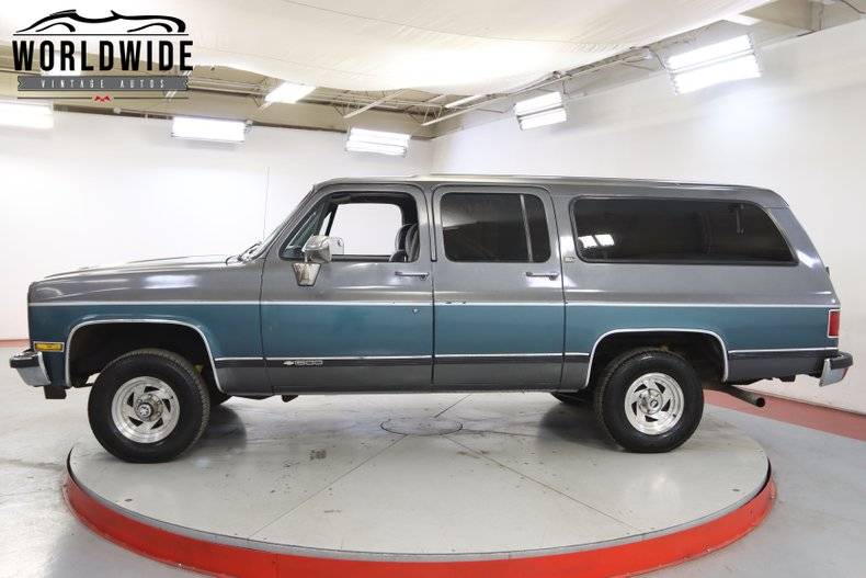 Chevrolet Suburban 350 v8  1990 prix tout compris