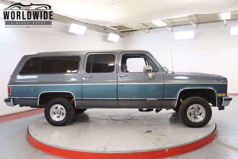 Chevrolet Suburban 350 v8  1990 prix tout compris