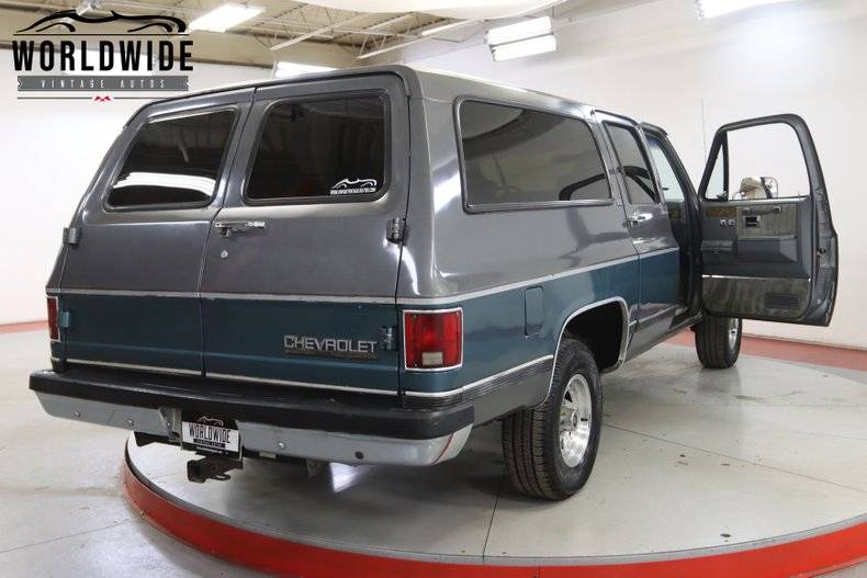 Chevrolet Suburban 350 v8  1990 prix tout compris