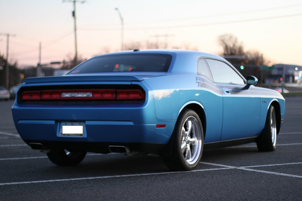 dodge challenger 1ere main r/t  v8 2009 prix tout compris hors homologation 4500€