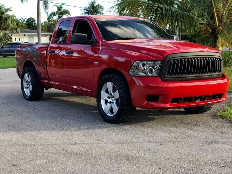 dodge ram Hemi v8 5.7l st quad cab 2012 prix tout compris hors homologation 4500€