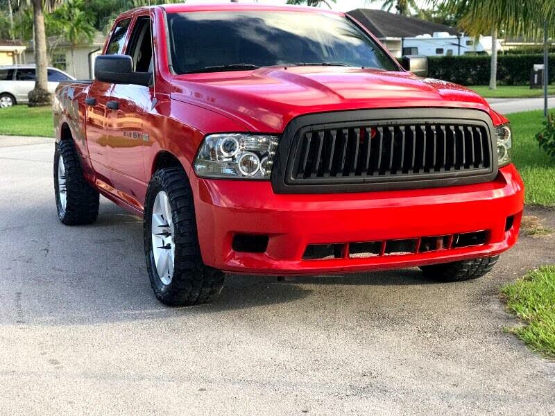 dodge ram Hemi v8 5.7l st quad cab 2012 prix tout compris hors homologation 4500€