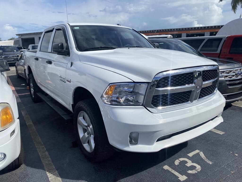 Dodge RAM 1500 express crew cab 4wd v8 2014 prix tout compris hors homo 4500€