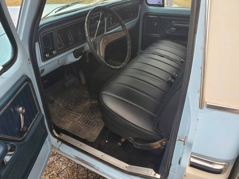 Ford F150 V8 460 1977 prix tout compris