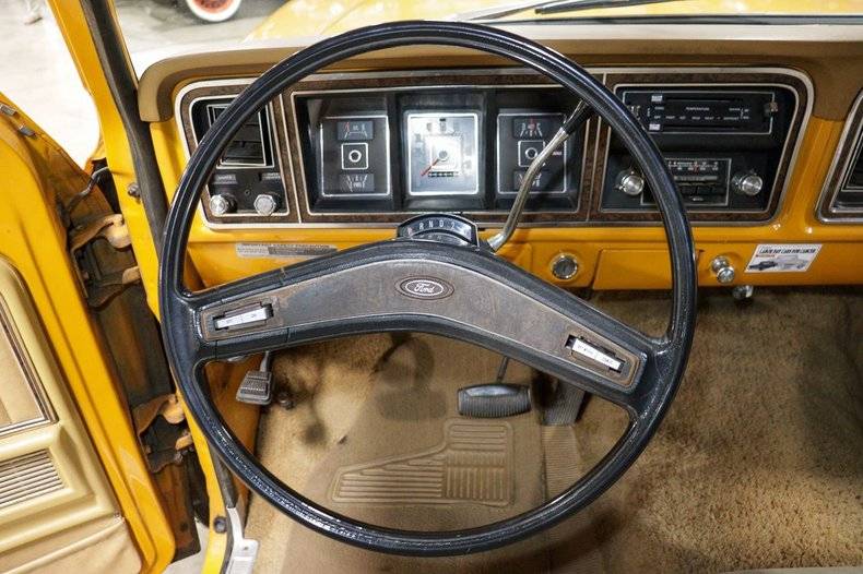 Ford F250 460 v8 1976 prix tout compris