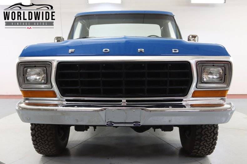 Ford F250 Highboy 44 v8 1978prix tout compris