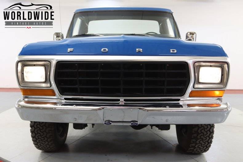 Ford F250 Highboy 44 v8 1978prix tout compris