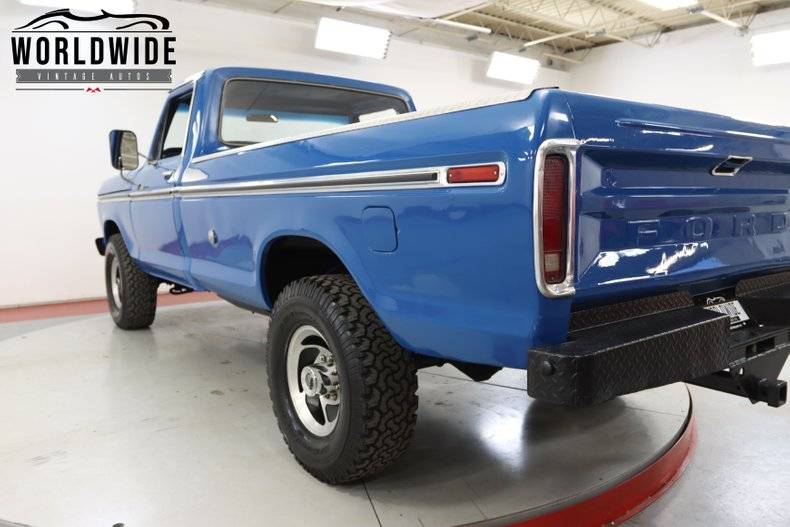 Ford F250 Highboy 44 v8 1978prix tout compris