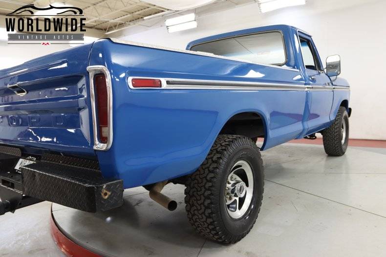 Ford F250 Highboy 44 v8 1978prix tout compris