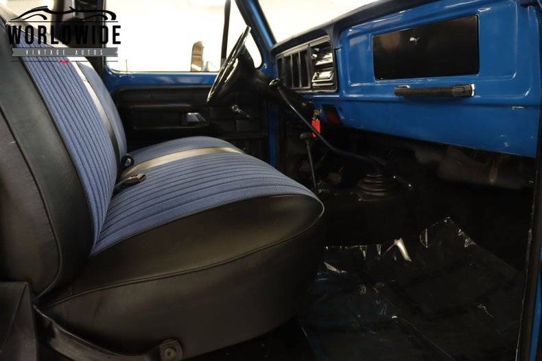 Ford F250 Highboy 44 v8 1978prix tout compris