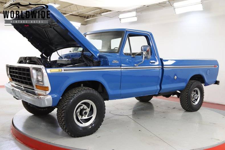 Ford F250 Highboy 44 v8 1978prix tout compris