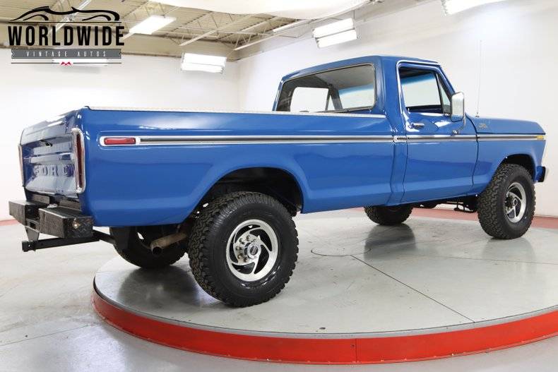 Ford F250 Highboy 44 v8 1978prix tout compris