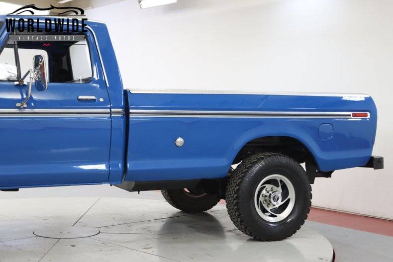 Ford F250 Highboy 44 v8 1978prix tout compris