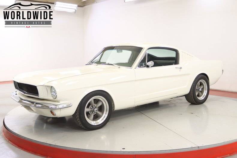 Ford Mustang 306 ci 1965 v8 prix tout compris