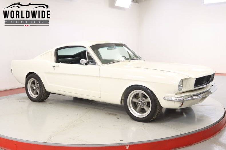 Ford Mustang 306 ci 1965 v8 prix tout compris