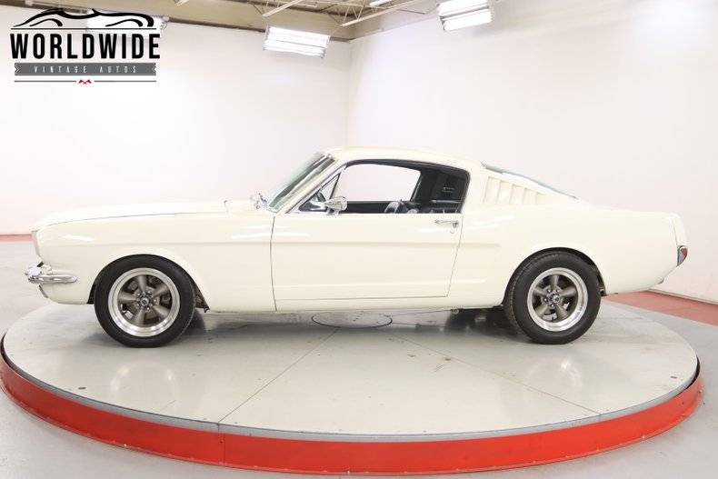 Ford Mustang 306 ci 1965 v8 prix tout compris