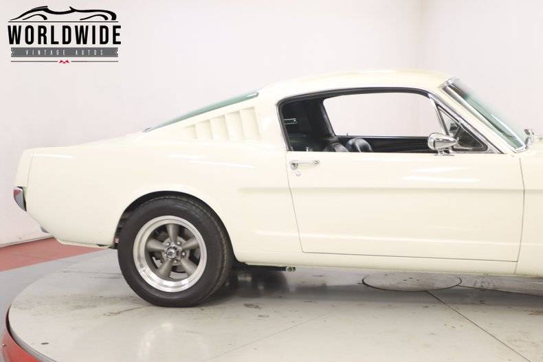 Ford Mustang 306 ci 1965 v8 prix tout compris