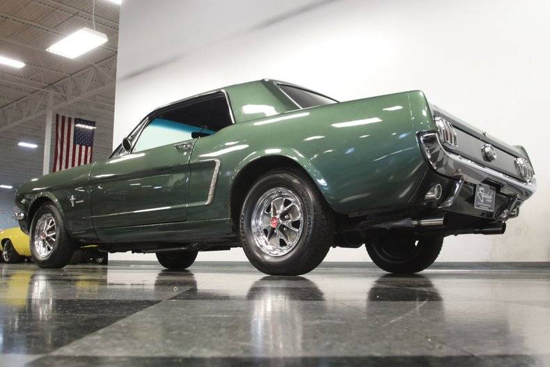 Ford Mustang V8 1965 factory prix tout compris