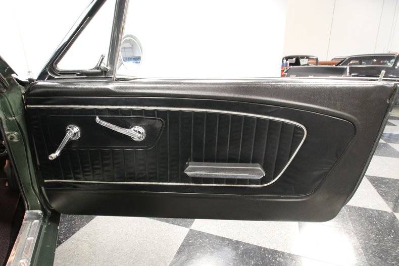 Ford Mustang V8 1965 factory prix tout compris