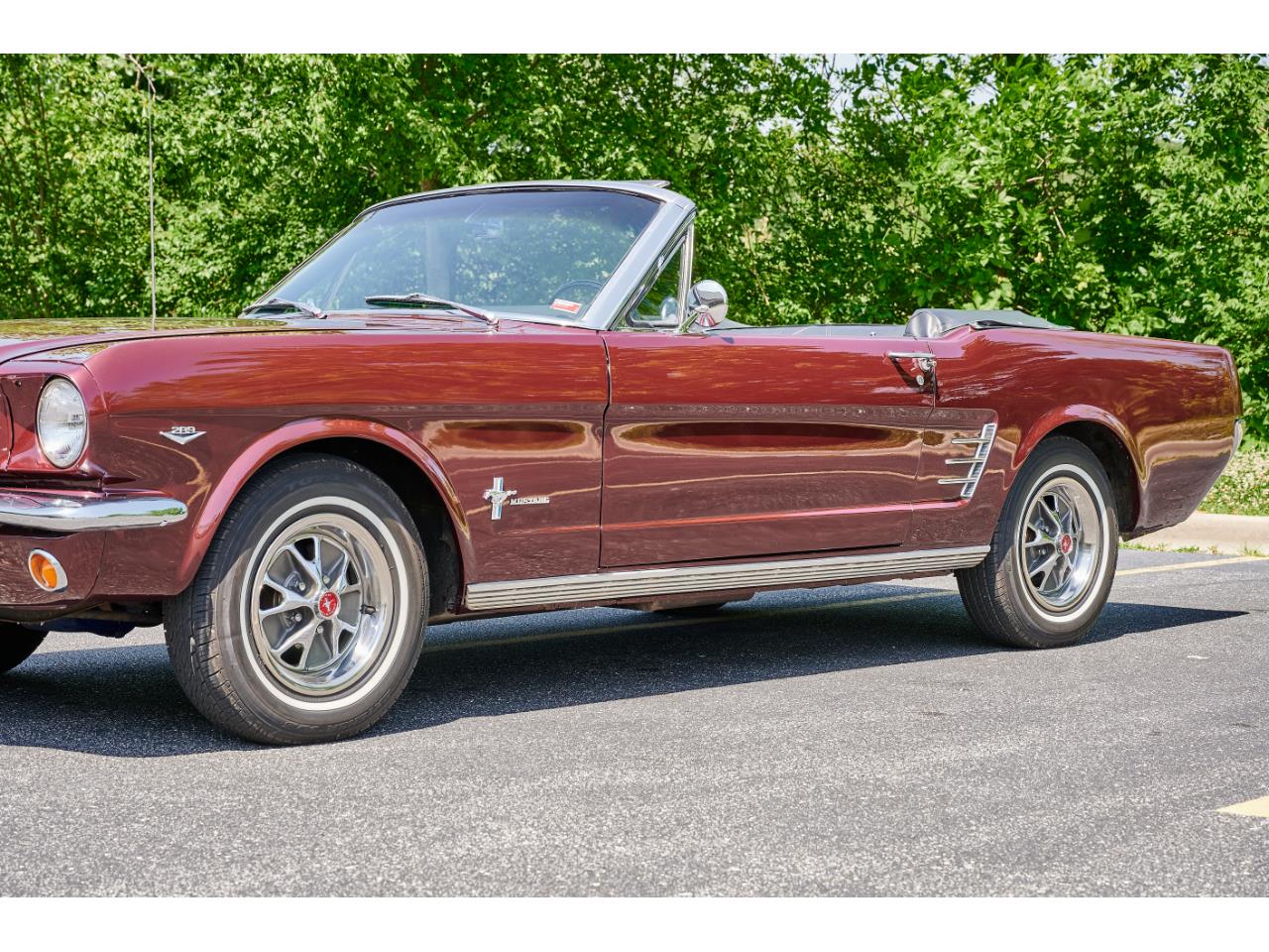 Ford Mustang Cabriolet 1966 v8 code c prix tout compris