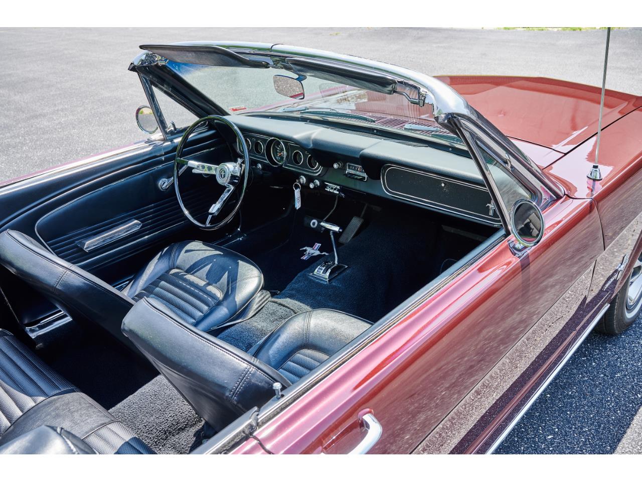 Ford Mustang Cabriolet 1966 v8 code c prix tout compris