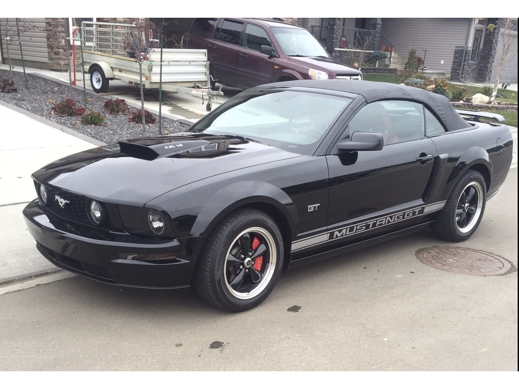 Ford Mustang Gt v8 2005 prix tout compris 2005 hors homologation 4500€