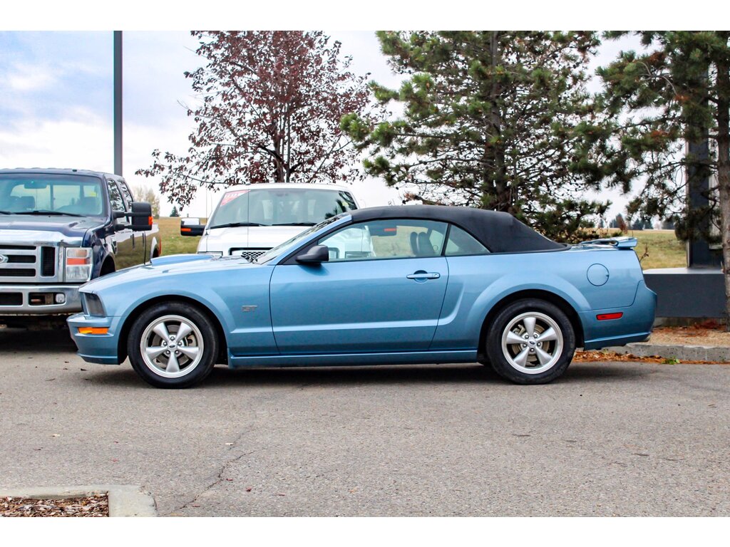 Ford Mustang 1ere main gt premium prix tout compris hors homologation 4500€