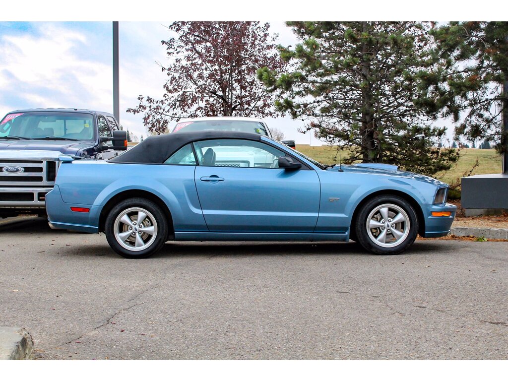 Ford Mustang 1ere main gt premium prix tout compris hors homologation 4500€