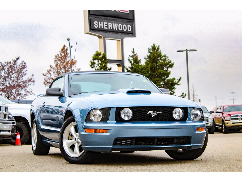 Ford Mustang 1ere main gt premium prix tout compris hors homologation 4500€