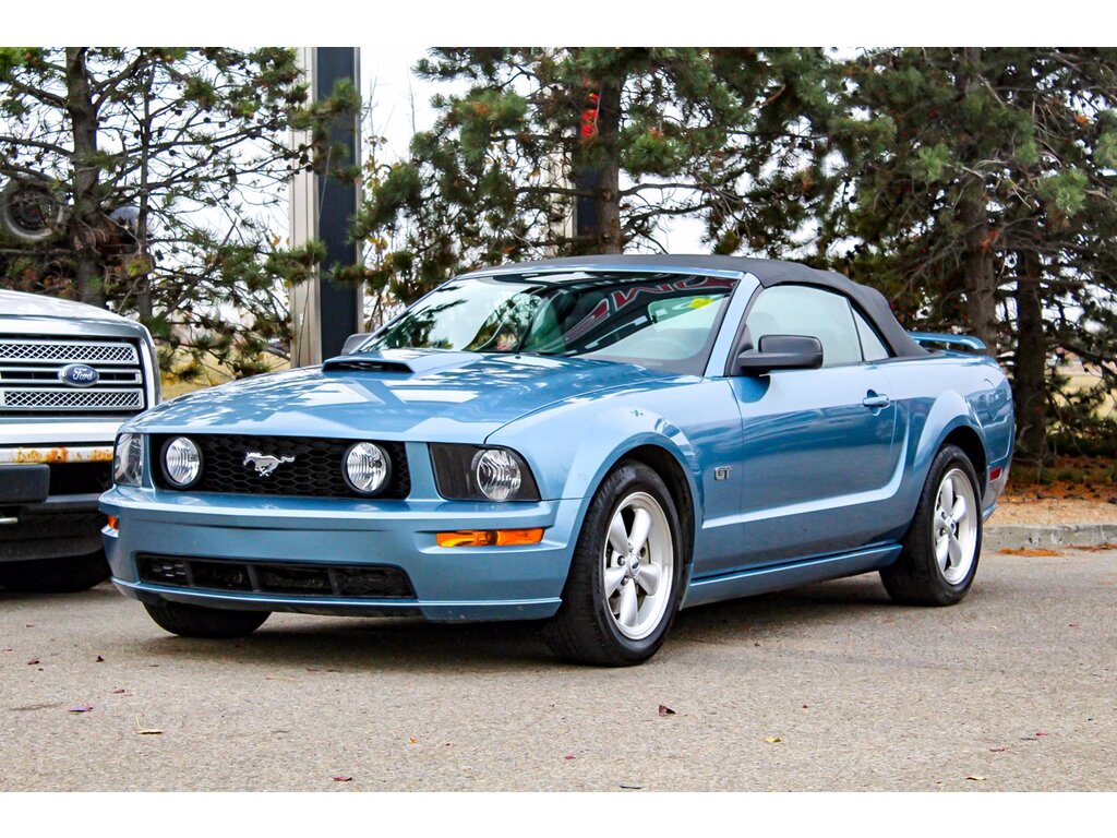 Ford Mustang 1ere main gt premium prix tout compris hors homologation 4500€