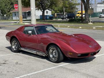 1974 Chevrolet Corvette Stingray Side Pipe L48 1974 V8 Tout compris 