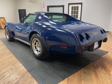 1977 Chevrolet Corvette V8 1977 Tout compris 